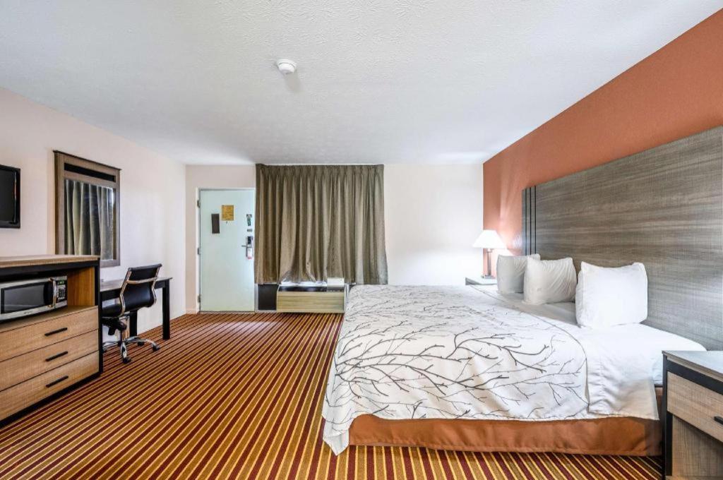 Americas Best Value Inn Heflin Exterior photo