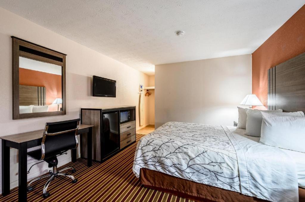 Americas Best Value Inn Heflin Exterior photo