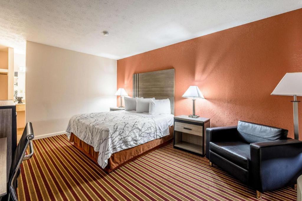 Americas Best Value Inn Heflin Exterior photo